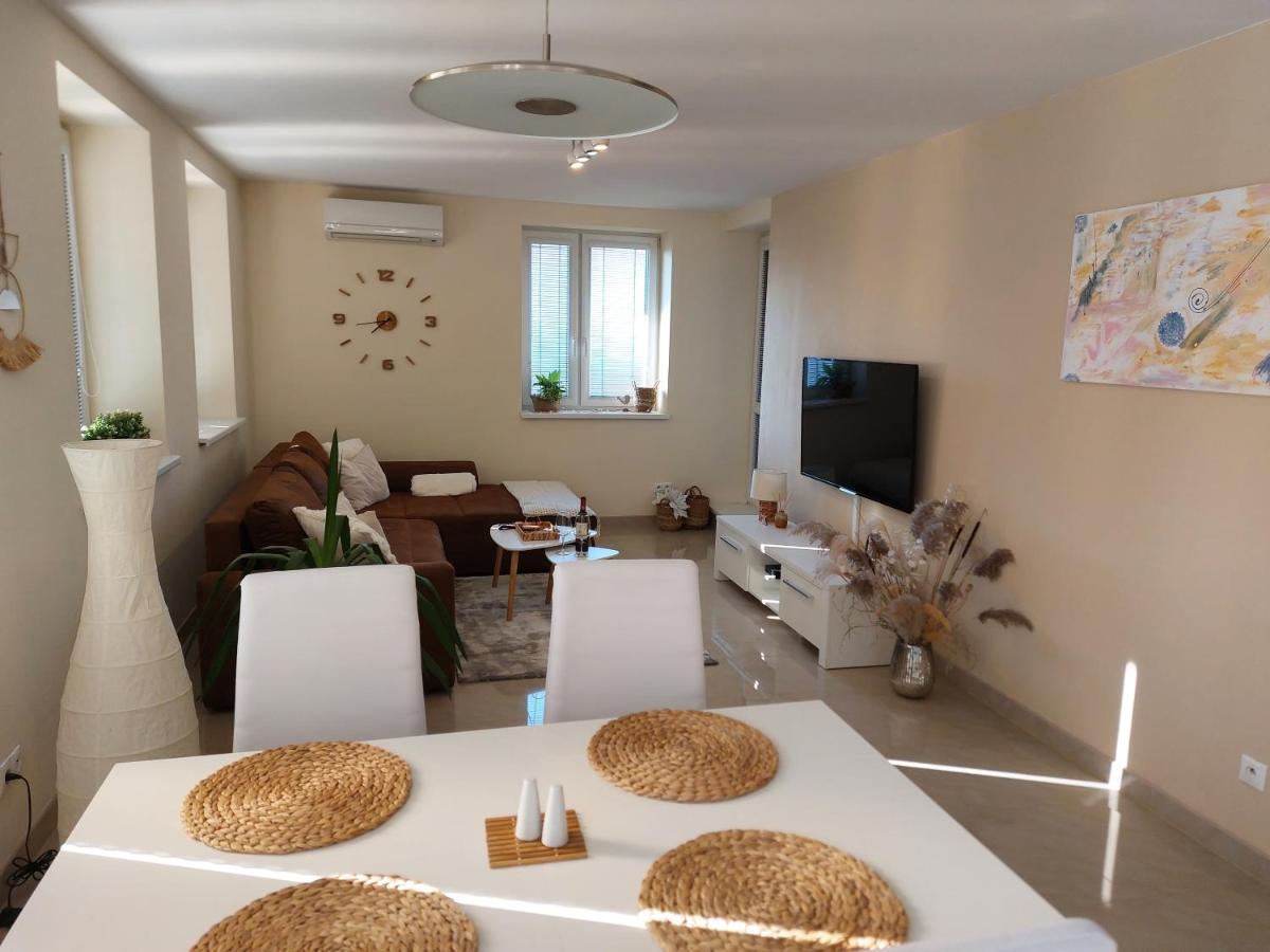 Frastak Apartment Hlohovec Exterior foto